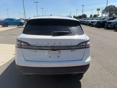 More photos of 2020 Lincoln Nautilus Reserve at Smart Ford, VA