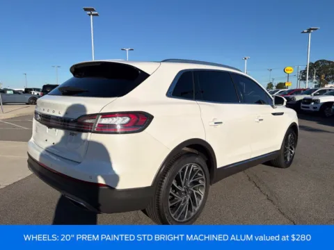 More photos of 2020 Lincoln Nautilus Reserve at Smart Ford, VA