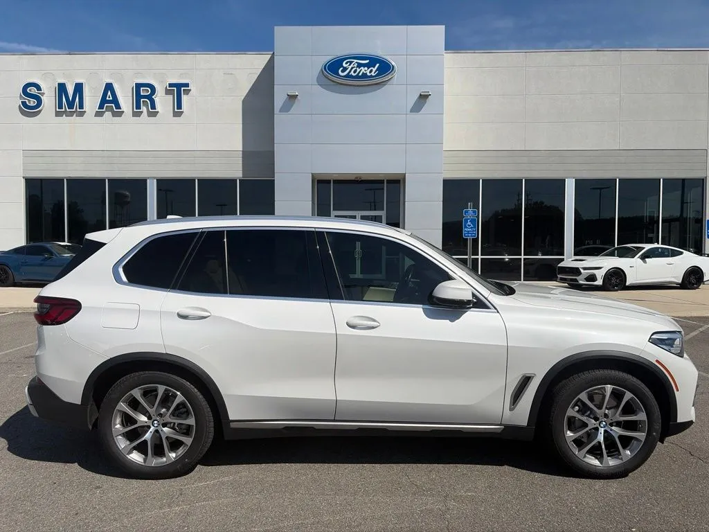 White 2019 BMW X5 xDrive40i for sale in South Boston, VA