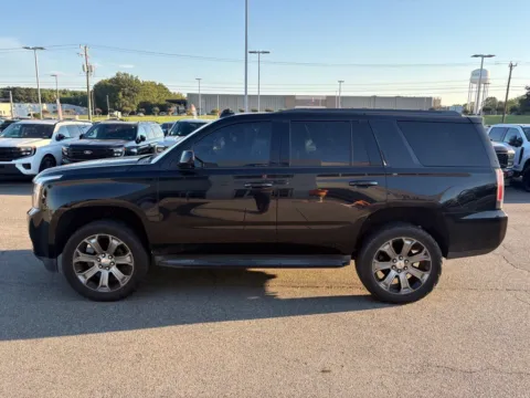 More photos of 2017 GMC Yukon SLE at Smart Ford, VA