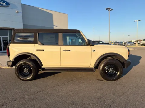 Photos of 2026 Ford Bronco Outer Banks for sale in South Boston, VA at Smart Ford