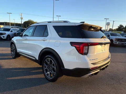 More photos of 2027 Ford Explorer Platinum at Smart Ford, VA