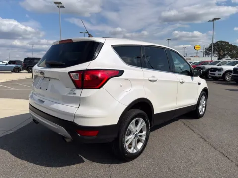 More photos of 2019 Ford Escape SE at Smart Ford, VA