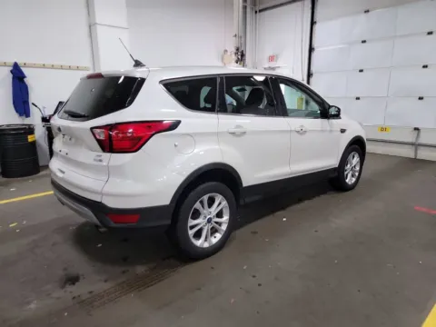 More photos of 2019 Ford Escape SE at Smart Ford, VA