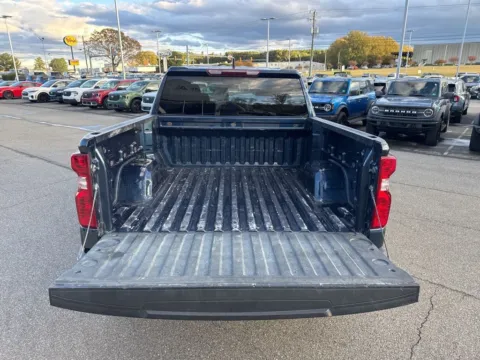 More photos of 2021 Chevrolet Silverado 1500 LT at Smart Ford, VA