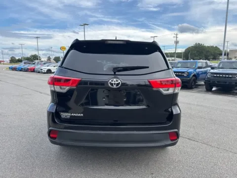 More photos of 2018 Toyota Highlander XLE at Smart Ford, VA