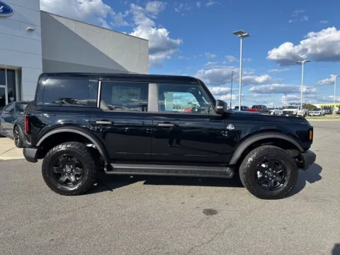 Photos of 2025 Ford Bronco Outer Banks for sale in South Boston, VA at Smart Ford