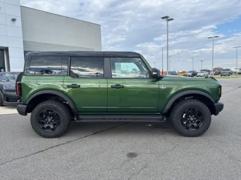 Photos of 2025 Ford Bronco Outer Banks for sale in South Boston, VA at Smart Ford