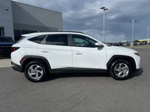 Photos of 2024 Hyundai Tucson SEL for sale in South Boston, VA at Smart Ford