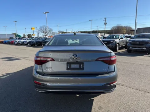 More photos of 2024 Volkswagen Jetta 1.5T SE at Smart Ford, VA
