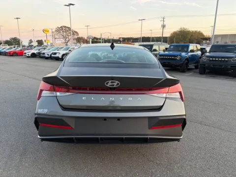 More photos of 2024 Hyundai Elantra SEL at Smart Ford, VA