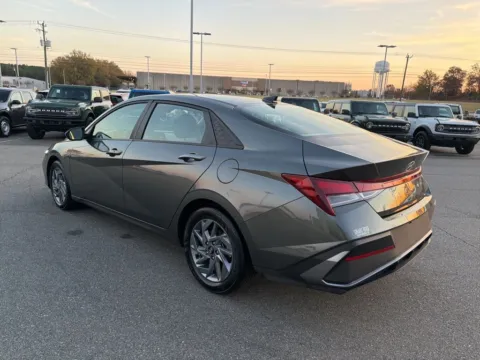 More photos of 2024 Hyundai Elantra SEL at Smart Ford, VA