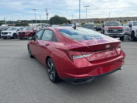 More photos of 2023 Hyundai Elantra SEL at Smart Ford, VA