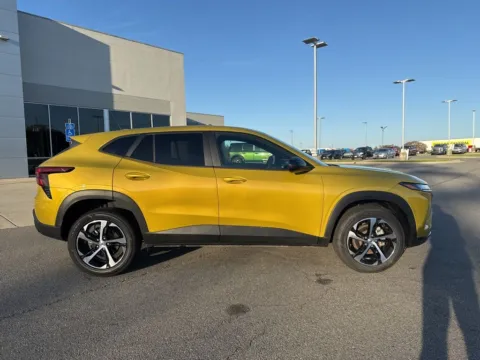 Photos of 2025 Chevrolet Trax 1RS for sale in South Boston, VA at Smart Ford