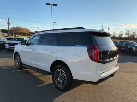 More photos of 2025 Ford Expedition Active at Smart Ford, VA