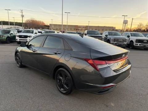 More photos of 2023 Hyundai Elantra SEL at Smart Ford, VA
