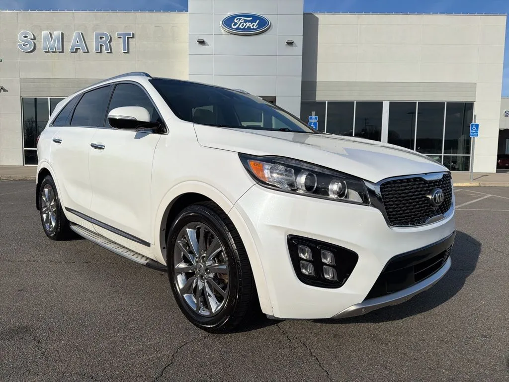 White 2017 Kia Sorento SX Limited for sale in South Boston, VA