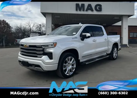 White 2024 Chevrolet Silverado 1500 High Country for sale in Chillicothe, MO