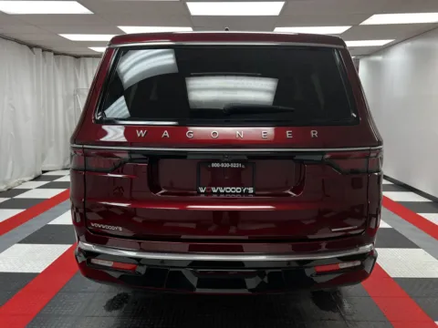 More photos of 2024 Jeep Wagoneer Series III at MAG CDJR, MO