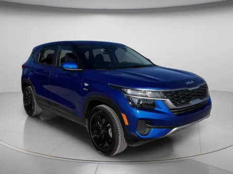 Photos of 2023 Kia Seltos LX for sale in Chillicothe, MO at MAG CDJR