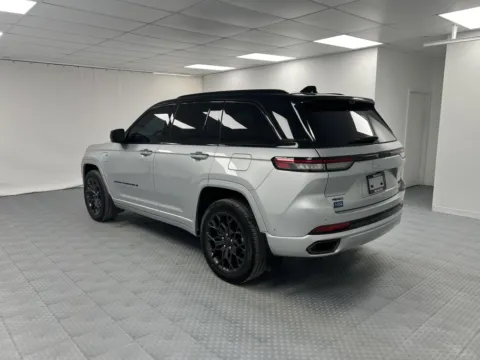 More photos of 2024 Jeep Grand Cherokee 4xe Summit Reserve at MAG CDJR, MO