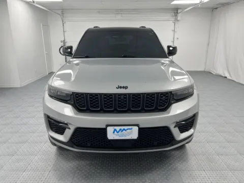 Photos of 2024 Jeep Grand Cherokee 4xe Summit Reserve for sale in Chillicothe, MO at MAG CDJR