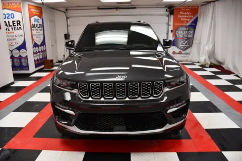 Photos of 2022 Jeep Grand Cherokee 4xe Summit Reserve for sale in Chillicothe, MO at MAG CDJR