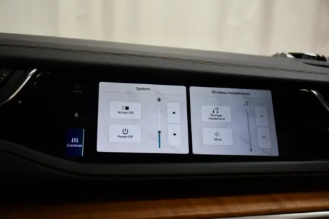 Another view of 2022 Jeep Grand Cherokee 4xe Summit Reserve for sale in Chillicothe, MO at MAG CDJR