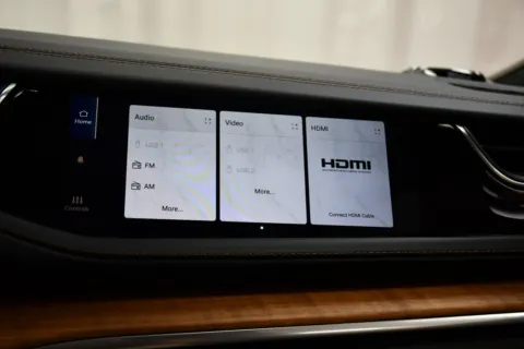 More photos of 2022 Jeep Grand Cherokee 4xe Summit Reserve at MAG CDJR, MO