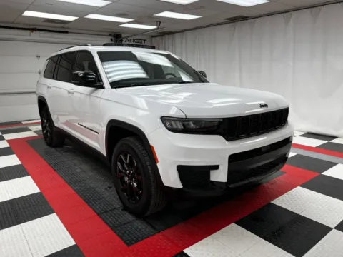 Another view of 2025 Jeep Grand Cherokee L Altitude X for sale in Chillicothe, MO at MAG CDJR