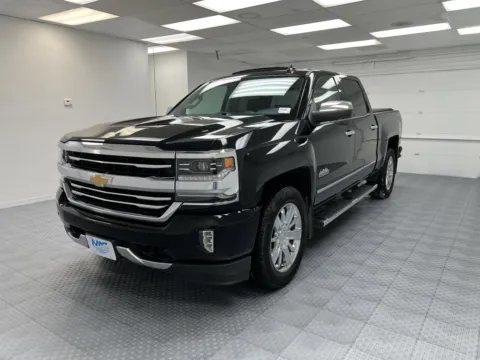 Black 2018 Chevrolet Silverado 1500 High Country for sale in Chillicothe, MO