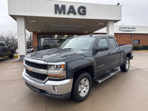 Gray 2018 Chevrolet Silverado 1500 LT for sale in Chillicothe, MO