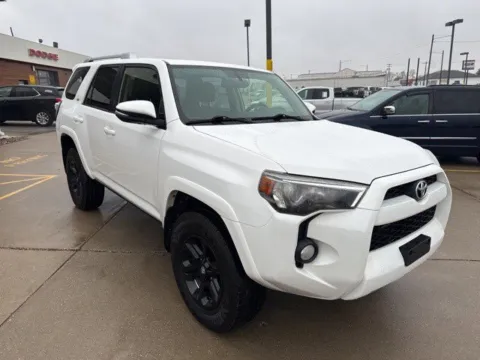 Photos of 2016 Toyota 4Runner 4WD 4dr V6 SR5 Premium (Natl) for sale in Chillicothe, MO at MAG CDJR