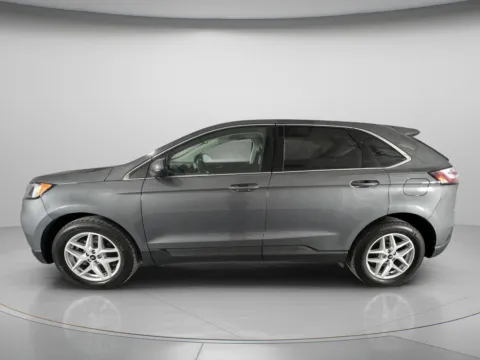 More photos of 2024 Ford Edge SEL at MAG CDJR, MO