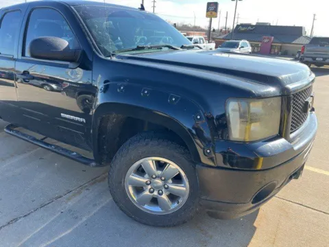 Photos of 2013 GMC Sierra 1500 SLE for sale in Chillicothe, MO at MAG CDJR