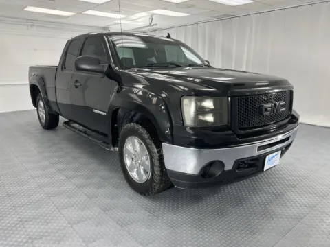 Another view of 2013 GMC Sierra 1500 SLE for sale in Chillicothe, MO at MAG CDJR