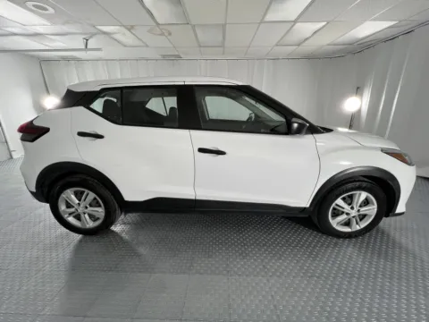 More photos of 2021 Nissan Kicks S at MAG CDJR, MO