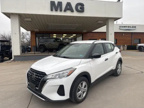 White 2021 Nissan Kicks S for sale in Chillicothe, MO