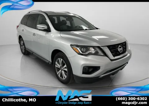 Silver 2019 Nissan Pathfinder SL for sale in Chillicothe, MO