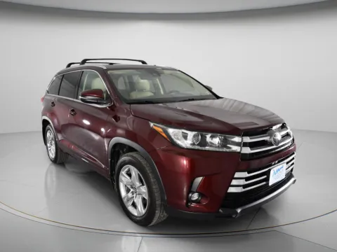 Red 2019 Toyota Highlander Limited for sale in Chillicothe, MO