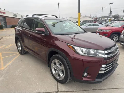 Photos of 2019 Toyota Highlander Limited for sale in Chillicothe, MO at MAG CDJR