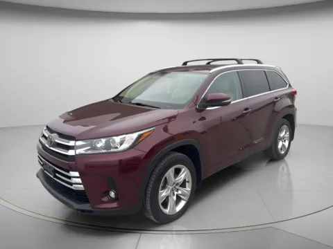 Photos of 2019 Toyota Highlander Limited for sale in Chillicothe, MO at MAG CDJR