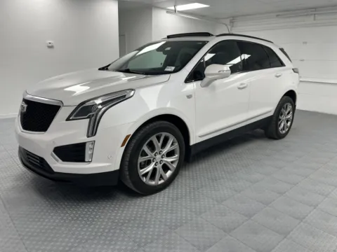 Another view of 2020 Cadillac XT5 Sport AWD for sale in Chillicothe, MO at MAG CDJR