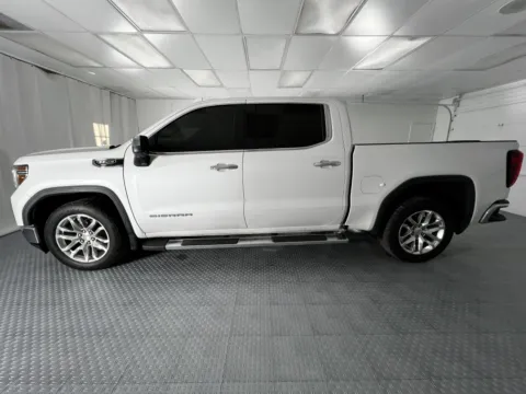 More photos of 2019 GMC Sierra 1500 SLT at MAG CDJR, MO