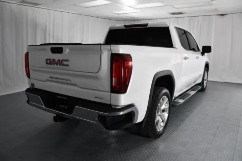 More photos of 2019 GMC Sierra 1500 SLT at MAG CDJR, MO