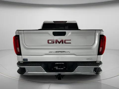 More photos of 2019 GMC Sierra 1500 SLT at MAG CDJR, MO