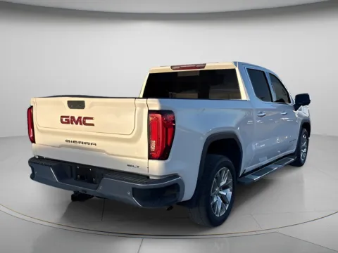 More photos of 2019 GMC Sierra 1500 SLT at MAG CDJR, MO