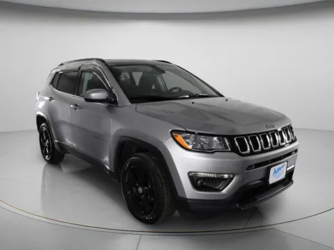 Photos of 2019 Jeep Compass Latitude for sale in Chillicothe, MO at MAG CDJR