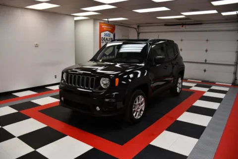 Black 2023 Jeep Renegade Latitude for sale in Chillicothe, MO