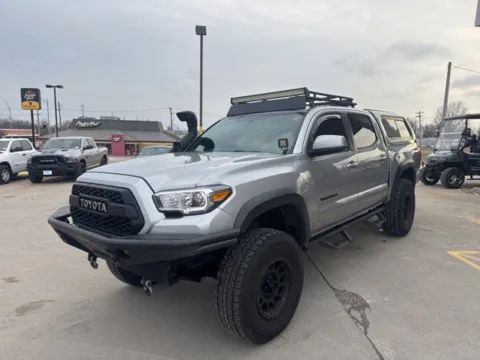 Photos of 2016 Toyota Tacoma TRD Off Road for sale in Chillicothe, MO at MAG CDJR